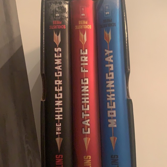 The hunger games trilogy box set - Picture 2 of 2